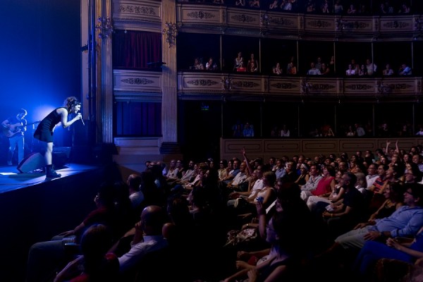 El teatro de toda la vida. 160 años del Solís || Santiago Bouzas
