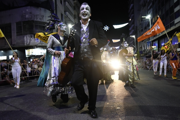 Adhoc ©Nicolas Celaya