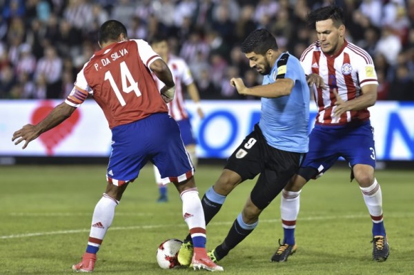 Paraguay 1-2 Uruguay || AFP