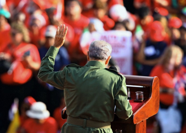 El líder cubano en uno de sus clásicos discursos del 1 de Mayo en La Habana || AFP