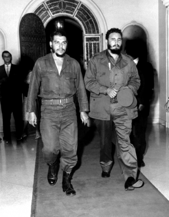 Fidel y el Che, dos símbolos de la revolución en América Latina. || AFP