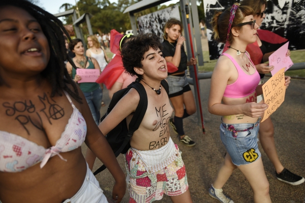 adhoc©Nicolas Celaya