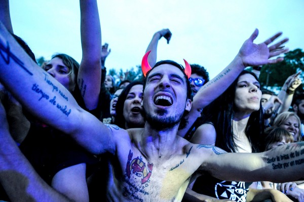 Público asistente durante la actuación de Trotsky Vengarán en el Montevideo Rock 2017. || Javier Calvelo/ adhocFOTOS