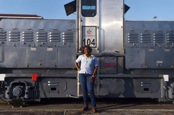 PANAMA - Glaciela Shreeves, operadora de locomotora || AFP