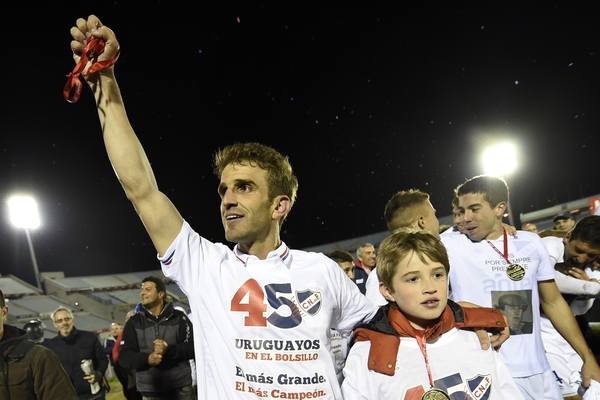 Adhoc ©Nicolas Rodriguez