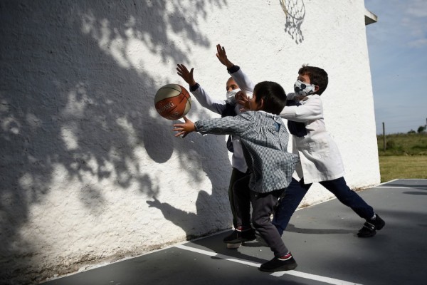 Vuelta a clases en la escuela rural Nro. 58 de Aguas Blancas en Lavalleja (Daniel Rodriguez /adhocFOTOS)