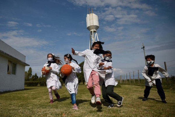 Vuelta a clases en la escuela rural Nro. 58 de Aguas Blancas en Lavalleja (Daniel Rodriguez /adhocFOTOS)