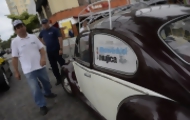 Portal 180 - Caravana de Fuscas recibió a Mujica en Guatemala 
