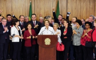 Portal 180 - Dilma llama a movilizarse contra lo que considera un golpe de Estado