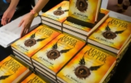Portal 180 - De Nueva York a Singapur, los fans hacen cola por el nuevo libro de Harry Potter