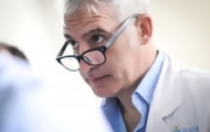 Portal 180 - “A ningún médico se le ocurre bromear con la vacuna antitetánica”