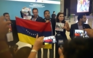 Portal 180 - Al grito de “¡asesinos!” opositores venezolanos interrumpieron en sesión de OEA 