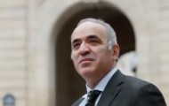 Portal 180 - El campeón de ajedrez Kasparov vuelve a los tableros para un torneo en EEUU