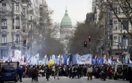 Portal 180 - Marchas y ollas populares en rechazo de ajuste económico en Argentina