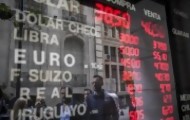 Portal 180 - Argentina pone en marcha política cambiaria pactada con FMI