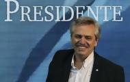 Portal 180 - Fernández asume la Presidencia en una Argentina en crisis
