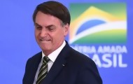 Portal 180 - Bolsonaro diluye con vetos ley que obliga a usar máscara en Brasil