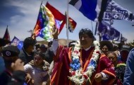Portal 180 - Multitudinaria caravana recibe a Morales en Bolivia: “Evo es como nosotros”