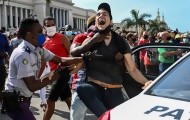 Portal 180 - Crecen las protestas en Cuba mientras el gobierno llama a sus partidarios a defender “la revolución”