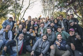 Portal 180 - Cerveceros caseros cocinaron su séptima cerveza solidaria que este año beneficiará a Manos de Héroes