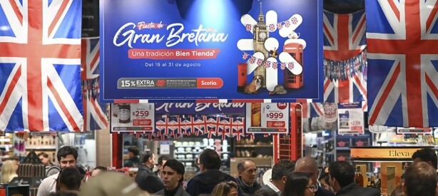 Portal 180 - Vuelve a Tienda Inglesa las Fiestas de los Países: una tradición bien Tienda