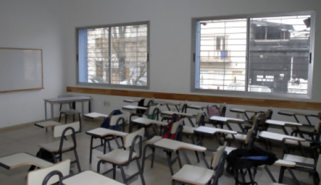 Abre el profesorado de portugués