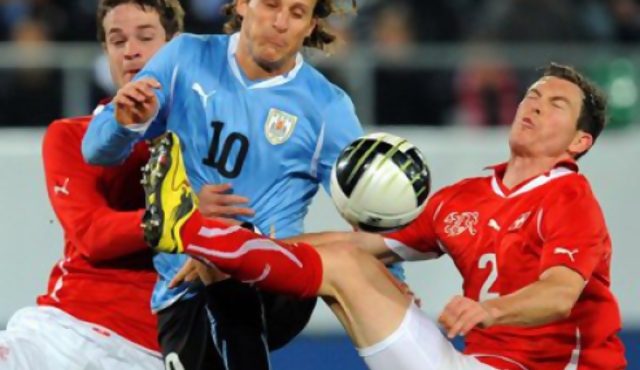 Uruguay tuvo una convincente actuación y venció a Suiza