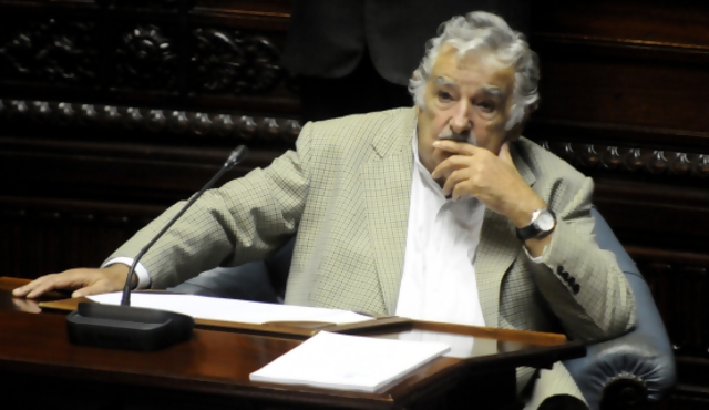 Mujica y Astori asumieron en el Senado