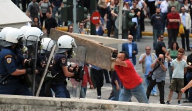 Atenas: tres muertos en protestas