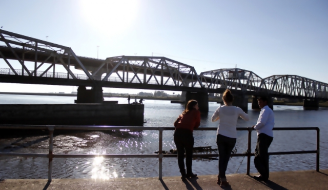 Vázquez pone “énfasis” en protección del río Santa Lucía 