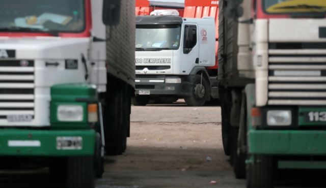 Camioneros preocupados por exigencia de test de covid