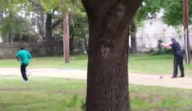 Video prueba que policía blanco asesinó a un hombre negro en EE.UU