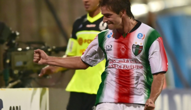 Palestino golea y obliga a Wanderers