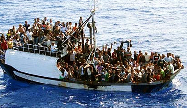 Otro barco se hunde en el Mediterráneo con más de 300 inmigrantes