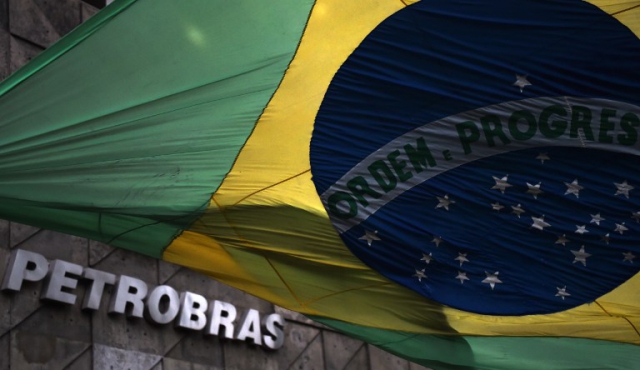 Detienen a senador del PT por escándalo de Petrobras