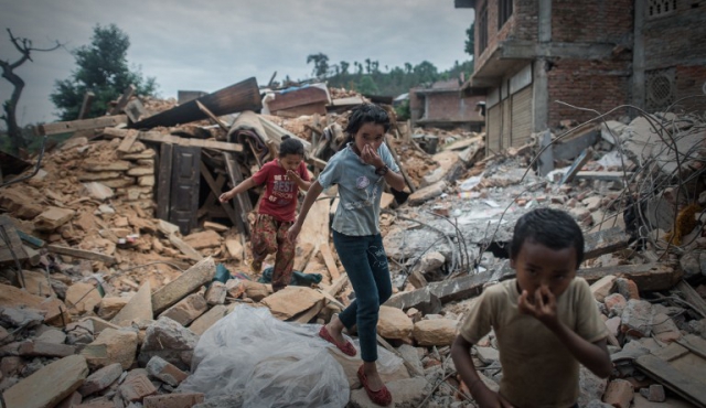 Nepal: 6.621 muertos
