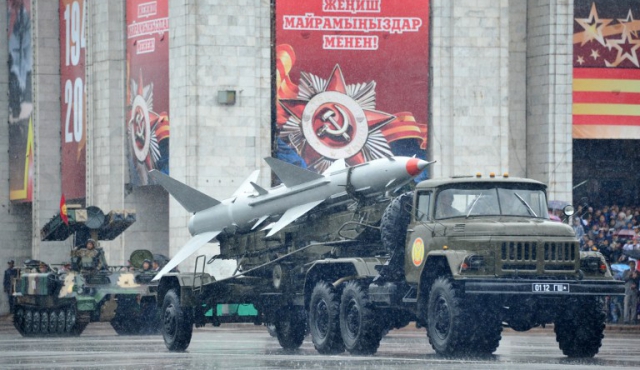 Rusia exhibe poderío militar 70 años después de victoria sobre Hitler