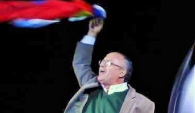 Cumpleaños y triunfo en la elección más reñida 