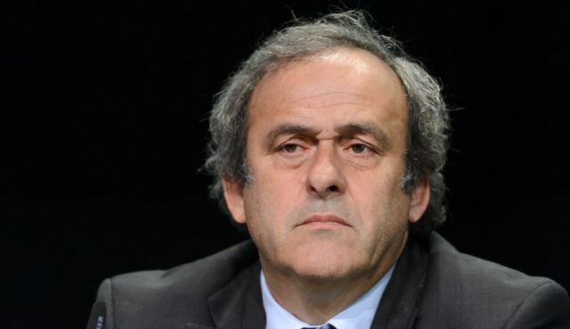 Platini le pidió la renuncia a Blatter 