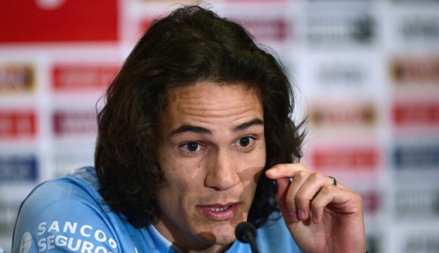 Cavani se confundió con Jamaica y pidió disculpas