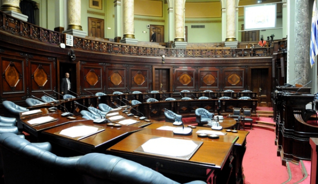 FA aceptó y amplió investigadora sobre Ancap