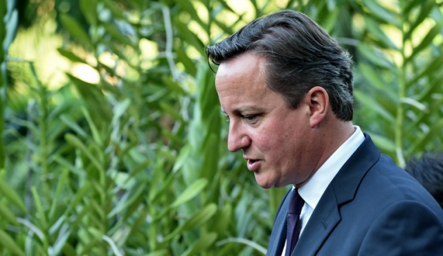 Críticas a Cameron por hablar de “enjambre” de inmigrantes