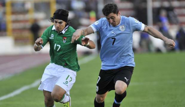 El caos de Bolivia a dos meses de jugar con Uruguay