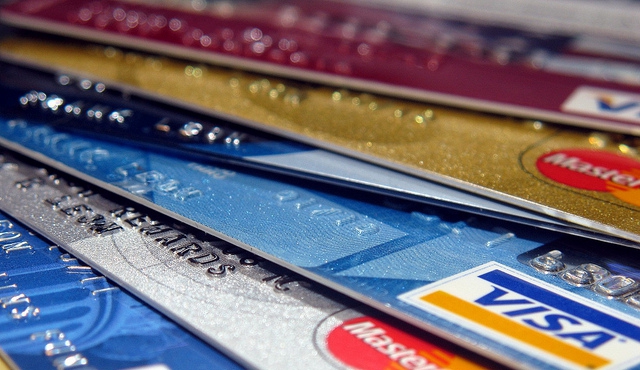 Rebaja de IVA: igual que hace dos años para débito y crédito