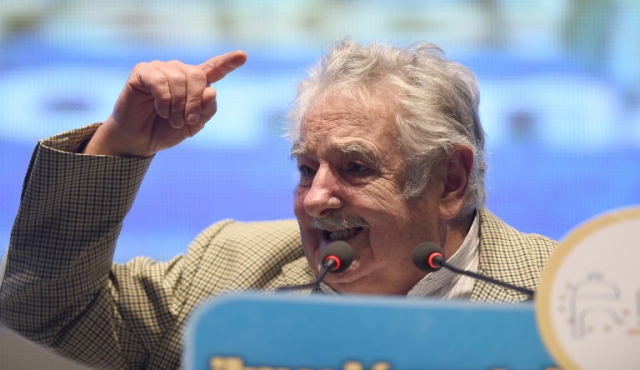 Mujica en Guatemala: “yo no soy pobre, carajo”