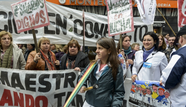 “Total repudio” de los maestros hacia la esencialidad