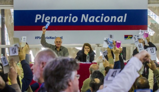 FA se solidarizó con Sendic, y acusó a medios y oposición