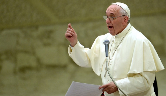 Papa pide detener la guerra en Siria: “¡No a la destrucción, sí a la paz!”