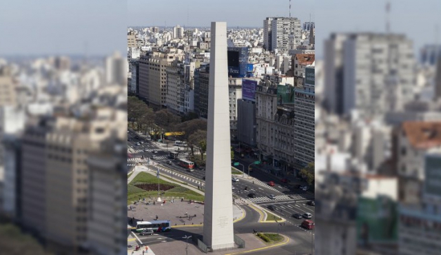 Obelisco de Buenos Aires amaneció sin punta