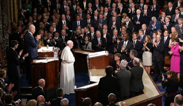 Francisco contra la pena de muerte en Congreso de EEUU